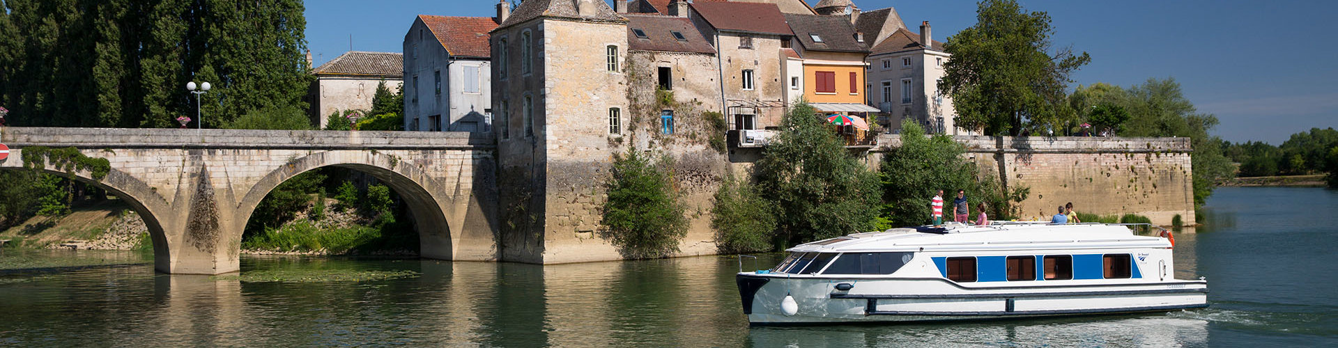 La barca Vision in Borgogna